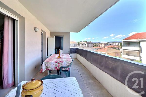 Appartement F3 à vendre  3 pièces - 67 m2 FREJUS - 83