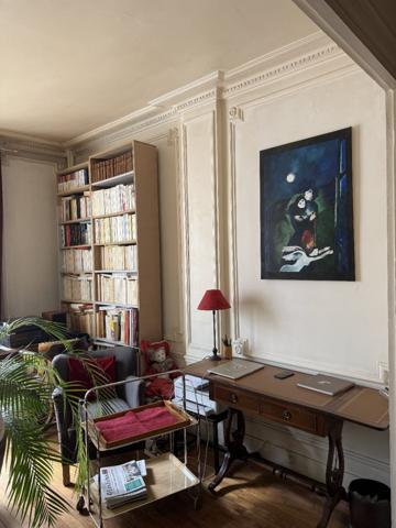 Appartement dans le triangle d'or, quartier des Champs Elysées !!!!!!!!!!