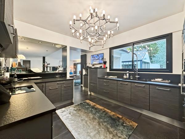 Maison Ballainvilliers 8 pièce(s) 331 m2