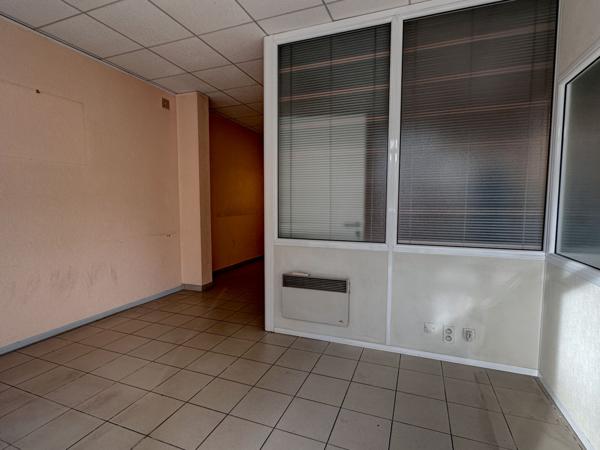 Villeneuve-sur-Lot (47300) Villeneuve-sur-Lot rive droite, local commercial ou professionnel à vendre