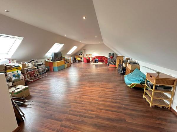 A seulement 1h de PARIS - PROPRIETE CONTEMPORAINE D'EXCEPTION de 350 m2 - PISCINE chauffée - JACUZZI - PARC ARBORE d'environ 4200  m2 - Classe énergétique A !