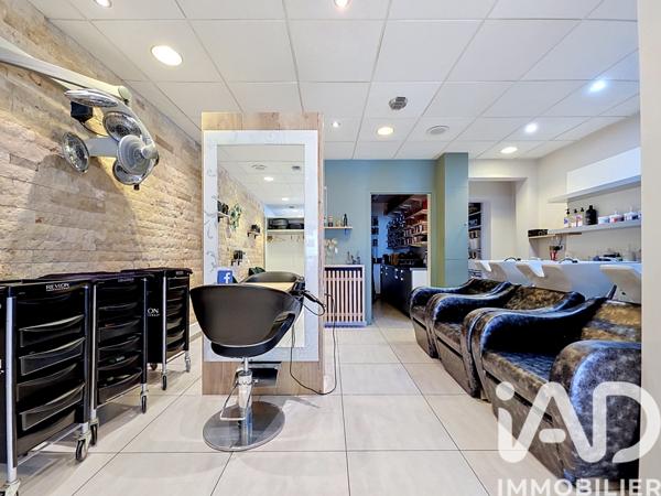 Esthétique, Coiffure​ à vendre 80 m² Frangy