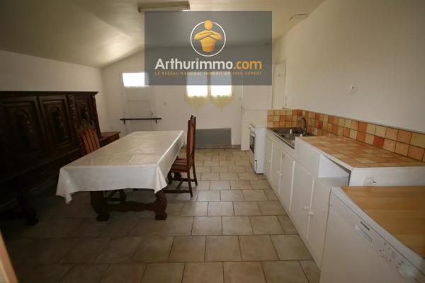 Vente                                                      Maison
                        
                     5 pièces                      146 m2                     à Josselin
