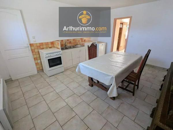 Vente                                                      Maison
                        
                     5 pièces                      146 m2                     à Josselin