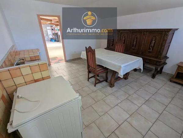 Vente                                                      Maison
                        
                     5 pièces                      146 m2                     à Josselin