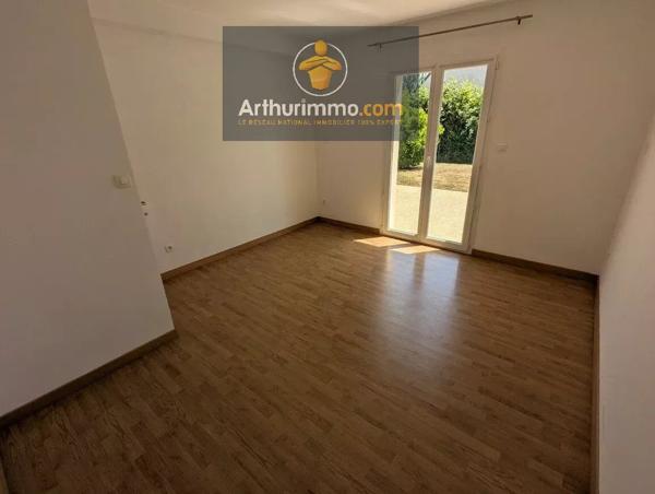 Vente                                                      Maison
                        
                     5 pièces                      146 m2                     à Josselin