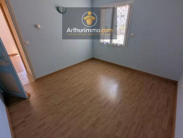 Vente                                                      Maison
                        
                     5 pièces                      146 m2                     à Josselin