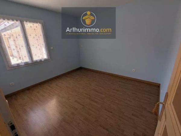 Vente                                                      Maison
                        
                     5 pièces                      146 m2                     à Josselin