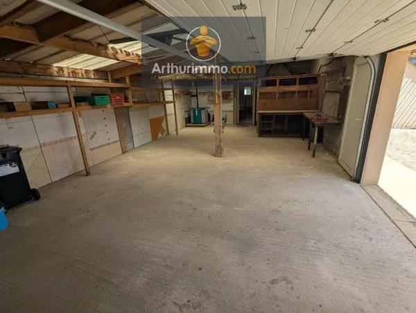 Vente                                                      Maison
                        
                     5 pièces                      146 m2                     à Josselin