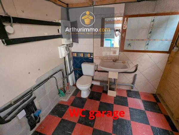 Vente                                                      Maison
                        
                     5 pièces                      146 m2                     à Josselin