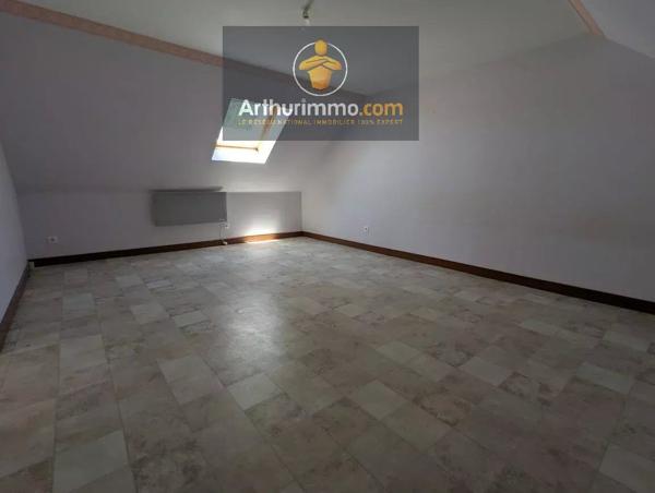 Vente                                                      Maison
                        
                     5 pièces                      146 m2                     à Josselin
