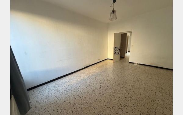 Vente Appartement P2 Avec terrasse à rafraîchir Montagnac   