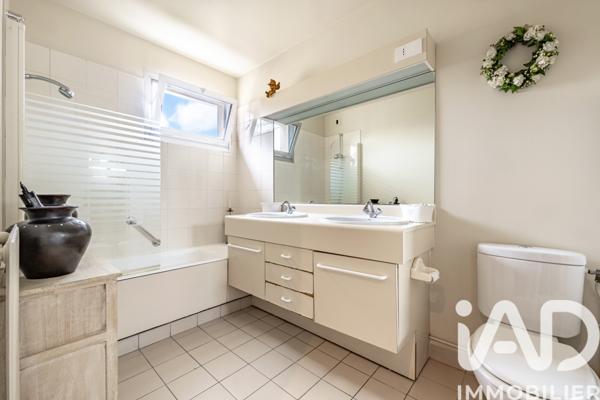 Appartement à vendre 5 pièces 102 m² Suresnes