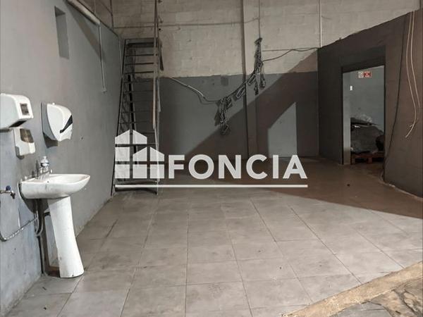 Location Local commercial 385.79 m² - 96 BD VIALA Marseille 13015