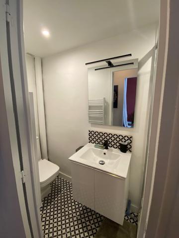 Aix-en-Provence (13100) CHARMANT STUDIO LUMINEUX EN CV HISTORIQUE D'AIX-EN-PROVENCE