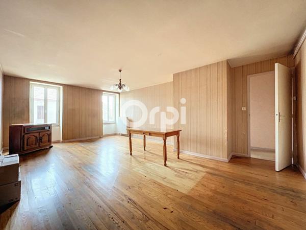 Immeuble à vendre    3 pièces •  Saint-Éloy-les-Mines