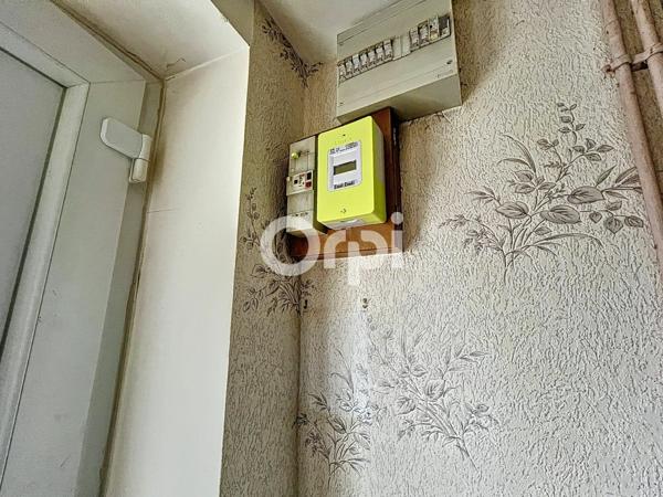 Immeuble à vendre    3 pièces •  Saint-Éloy-les-Mines