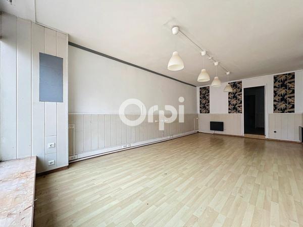 Immeuble à vendre    3 pièces •  Saint-Éloy-les-Mines