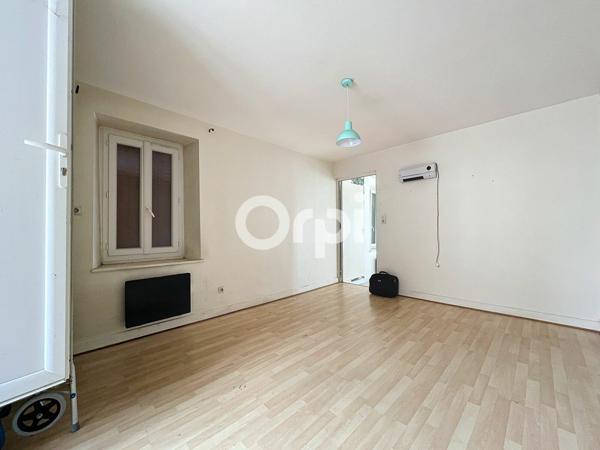 Immeuble à vendre    3 pièces •  Saint-Éloy-les-Mines