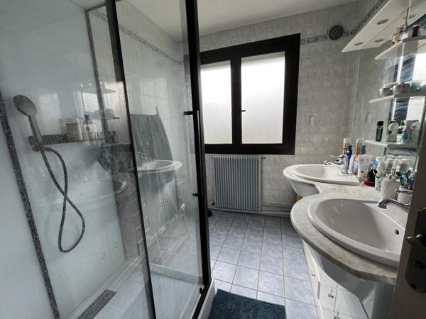 Maison à vendre 129 234 € Vierzon 4 p 80 m² DPE D