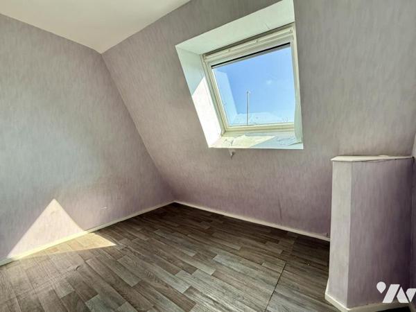 DAMGAN : maison à rénover au calme