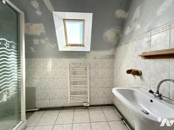 DAMGAN : maison à rénover au calme