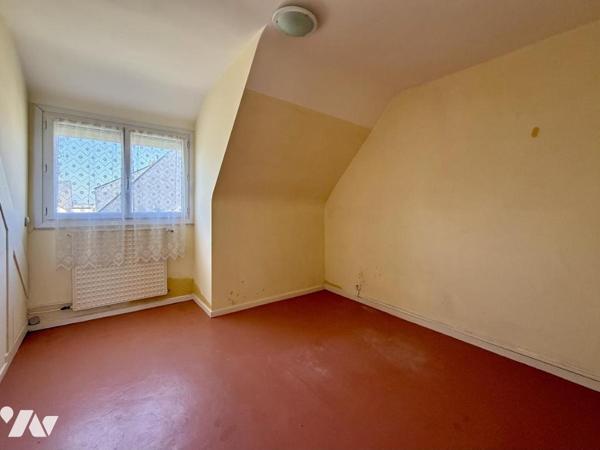 DAMGAN : maison à rénover au calme