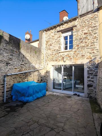 Maison à POUANCE, 49420 - 6 pièces 142m²