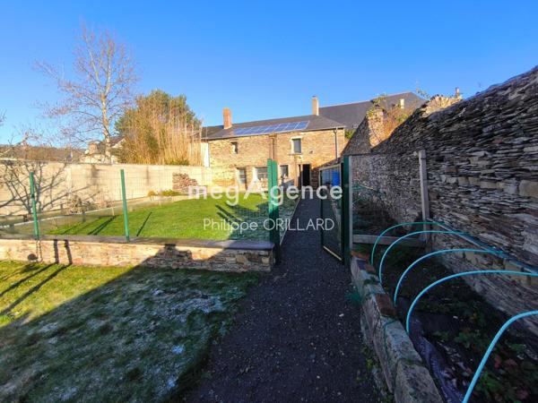 Maison à POUANCE, 49420 - 6 pièces 142m²