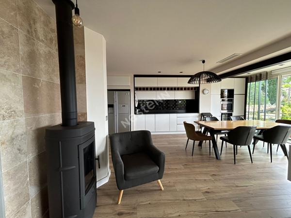 Appartement T3 de 93.5 m² à La Ciotat . Vue Mer au Quartier Calanques . Aucun travaux; FRAIS DE NOTAIRE REDUITS