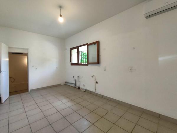 PROPRIETE : MAISON EN PIERRE 150 m²  + ECHOPPE 120 m² + HANGAR 230 m² - TERRAIN 1 HECTARE