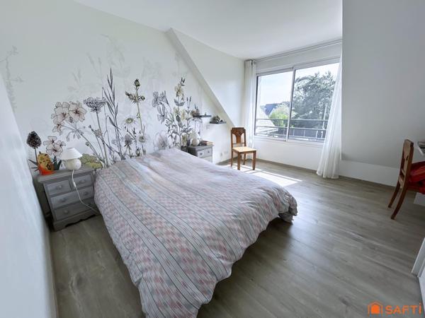 Maison familiale contemporaine proche des commodités