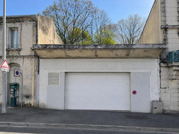 HANGAR / PARKING 200 m² QUARTIER GARE