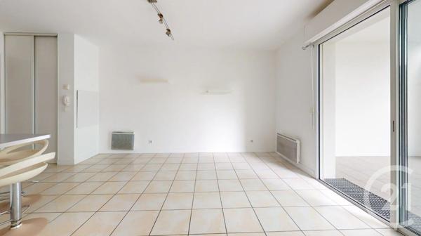 Appartement T2 à vendre  2 pièces - 44,13 m 2   BAYONNE  - 64