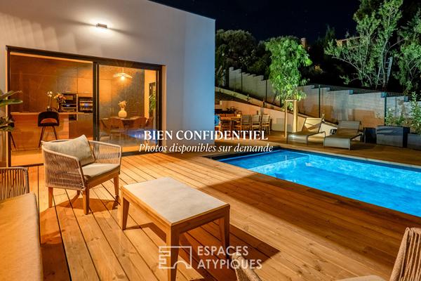 Villa d’architecte neuve aux volumes spectaculaires et piscine effet Bali