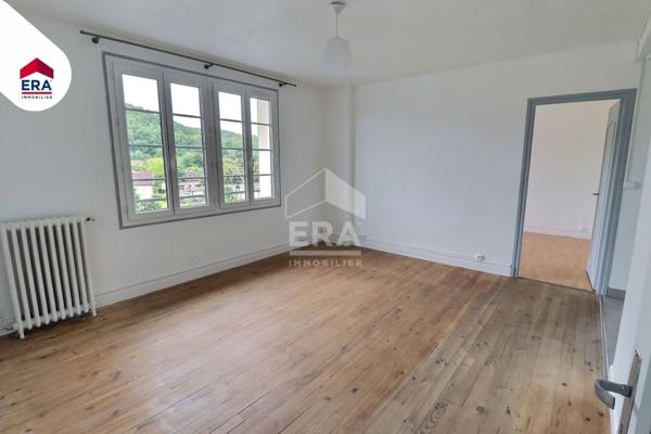 Appartement type T4 dans Figeac