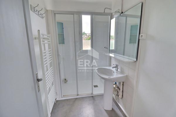 Appartement type T4 dans Figeac