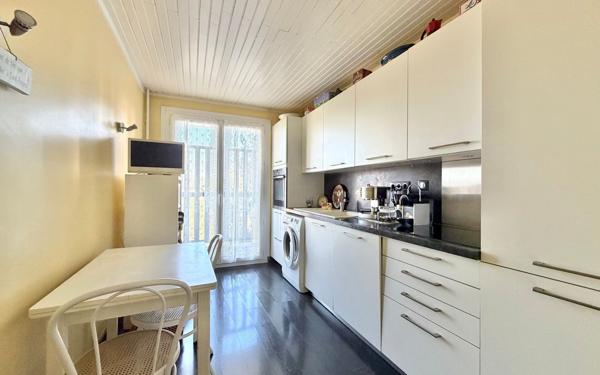 Appartement à vendre    5 pièces • 90,16 m2 Marseille 10