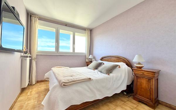 Appartement à vendre    5 pièces • 90,16 m2 Marseille 10