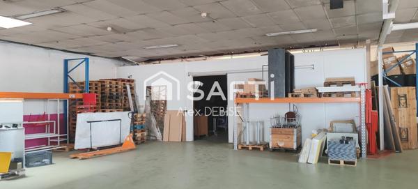 Local à usage d'entrepôt