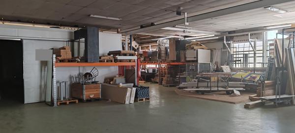 Local à usage d'entrepôt