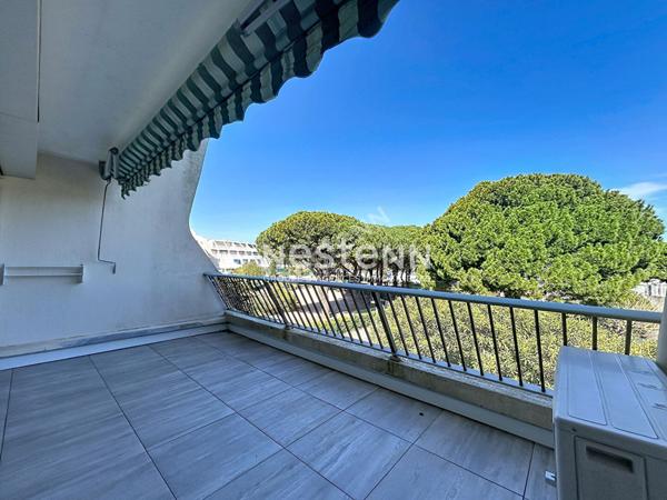 Port Camargue dans résidence prisée Plage Sud Appartement de type 2 avec belle vue dégagée