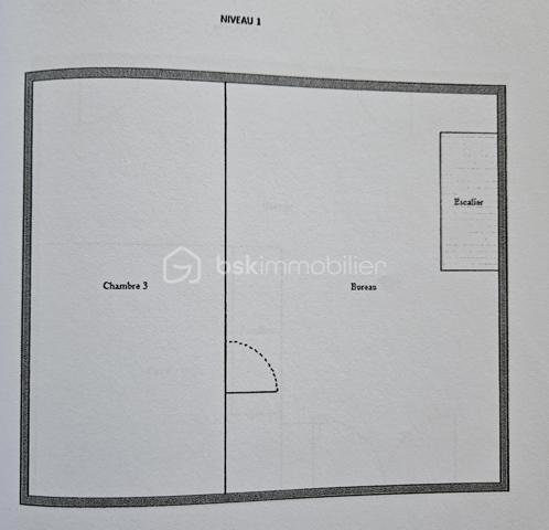 Limite Coubron et la forêt de Bondy, dans un quartier pavillonnaire, maison de plain pied sur sous-sol édifié en 1964 de 100m² habitables et 175m² utiles sur une parcelle de 500m².

LES ATOUTS DU BIEN
• Plain pied surélevé (plateau de 75m²)
• Hauteur sous plafond sous-sol 2m
• Sous-sol traversant idéal pour stationner véhicules dans le jardin arrière
• Terrain devant 140m², 7 véhicules possible
• Jardin arrière 270m² sans VIS-A-VIS
• Panneau solaire et pompe à chaleur AIR / EAU 2025
• Installation climatisation réversible

AGENCEMENT
Rez-de-jardin (75m²)
• Garage traversant
• Buanderie / chaufferie

Etage (75m²)
• Entrée
• Cuisine
• Séjour double (30m²) avec cheminée
• Couloir
• 2 chambres (9,30/9,50m²)
• Salle d'eau
• WC

Combles (25m²)
• Un bureau
• Une chambre

INFORMATIONS TECHNIQUES
• Terrain : façade 10m x profondeur 50m
• Double vitrage PVC avec volets
• Tableau électrique récent
• DPE en D
• Double exposition EST / OUEST
• Ballon d'eau chaude thermodynamique

INFORMATIONS FINANCIERES
• Taxe foncière 1696 euros

Ludovic MOREL
Votre Partenaire Immobilier
Depuis 2010

•••