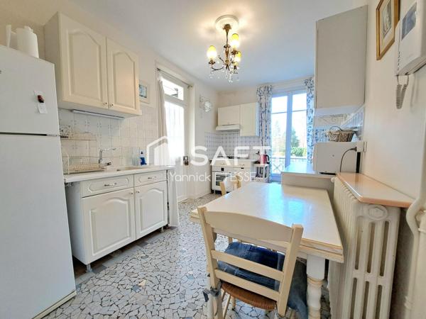 MÉRIEL – Demeure de caractère 165 m2, 5 chambres, 557 m² de terrain, gare ligne H à 7 mns à pied.