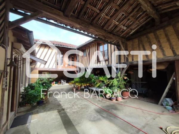 SUPERBE PROPRIETE DE CARACTERE AVEC DEUX MAISONS