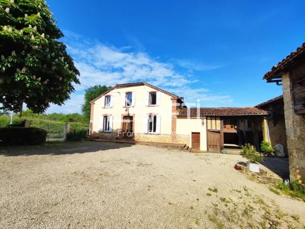 SUPERBE PROPRIETE DE CARACTERE AVEC DEUX MAISONS