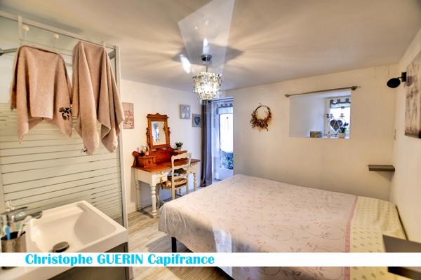 Maison à vendre 8 pièces proche de CHAMPNIERS (16)