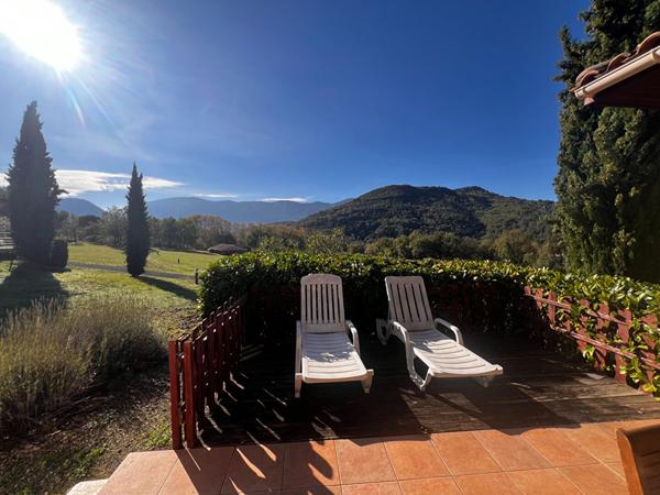 Belle vue dans un cadre verdoyant, maison 2 chambres