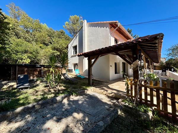 Maison individuelle T5 de 140 m2 sur 880 m2 de terrain