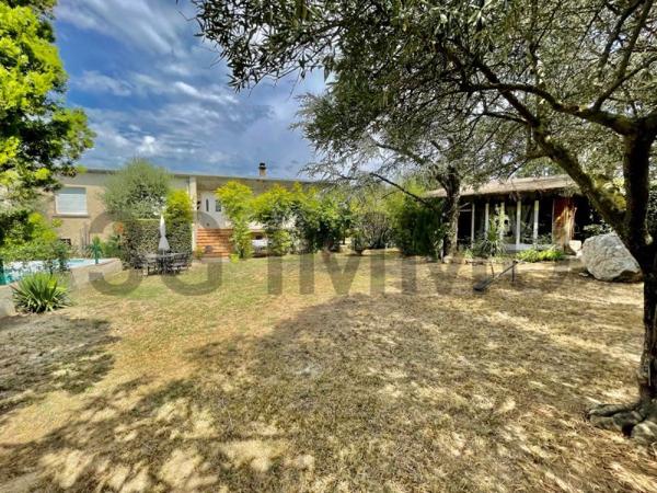 Vente / Maison avec dépendance à Laudun-l'Ardoise (30290)